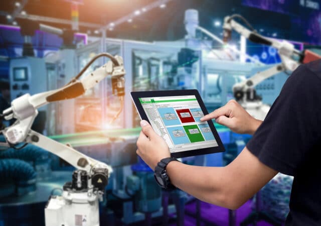 GettyImages-1171902434_EcoStruxure_Automation_Expert-scaled(ENT