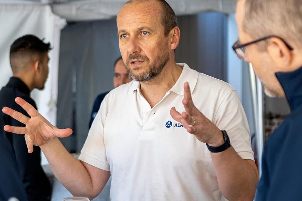 Septante ans de produitset de services de qualité supérieure 1