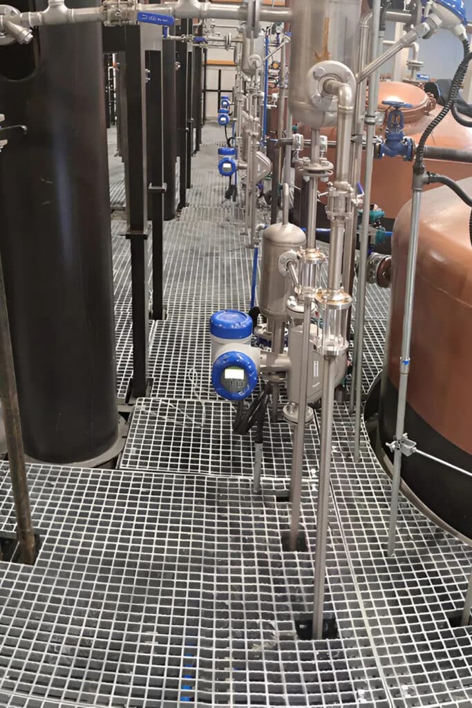 Mesure du débit et de la concentration d'alcool dans la production de raki 1
