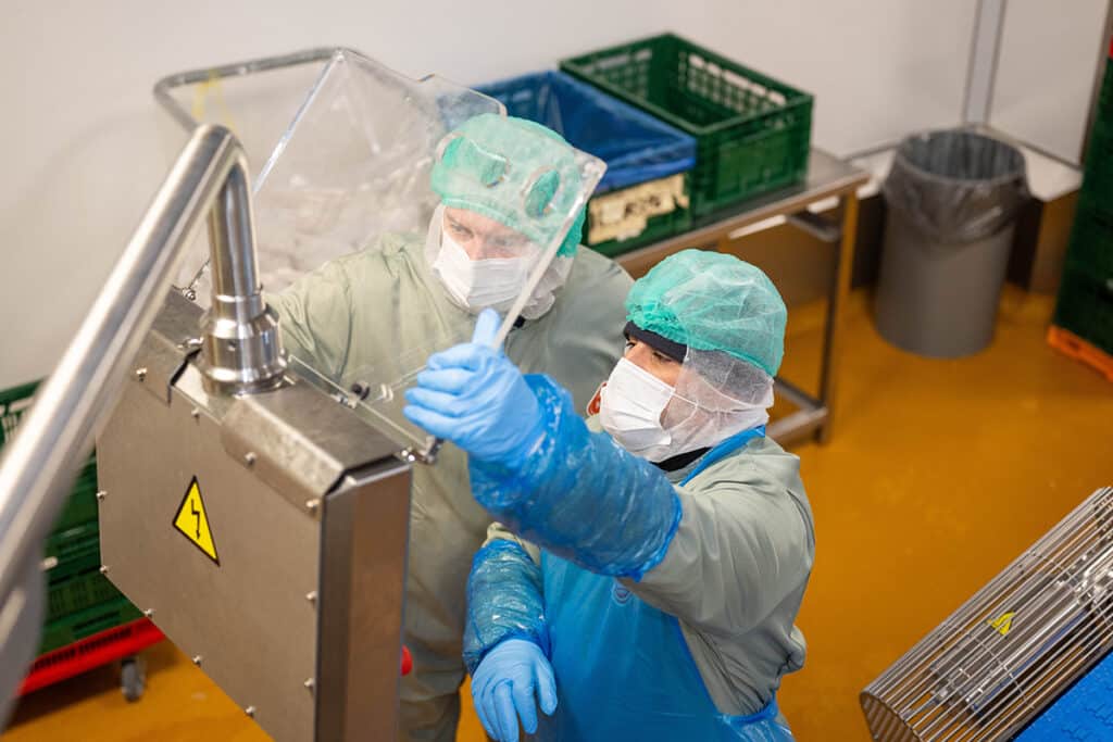 Belgische primeur: verticale flowpacker voor ham- en spekblokjes 5