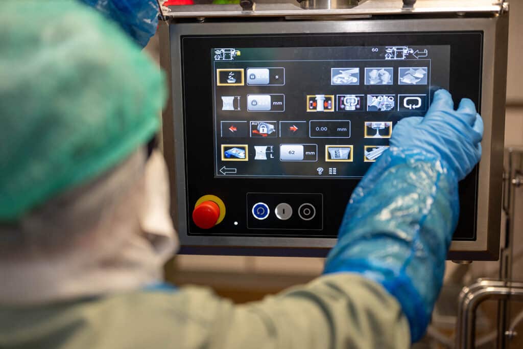 Belgische primeur: verticale flowpacker voor ham- en spekblokjes 4