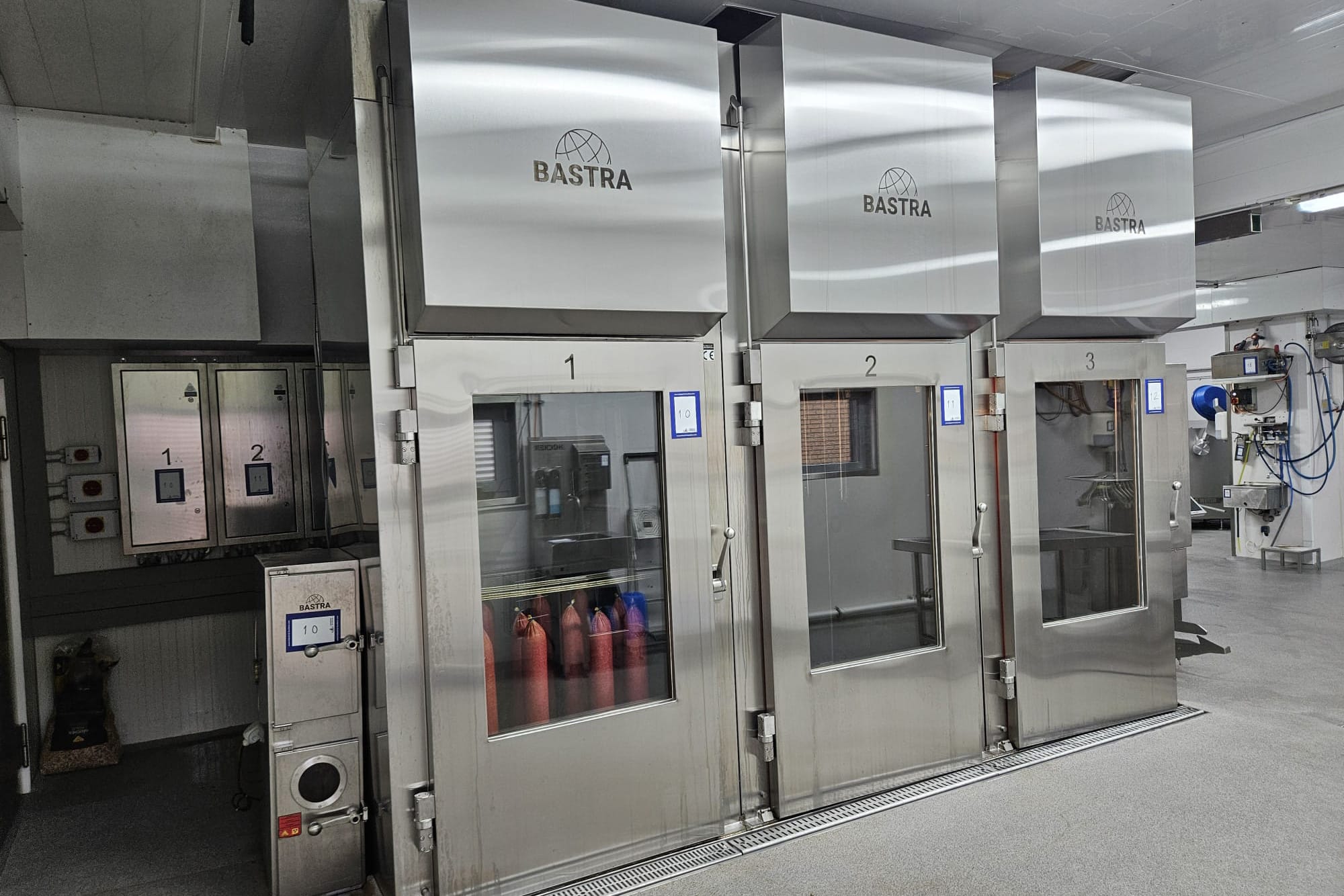 Online veiling Metzgerei Löwis in Baesweiler: jonge vleesverwerkingsmachines en een transparant proces 1